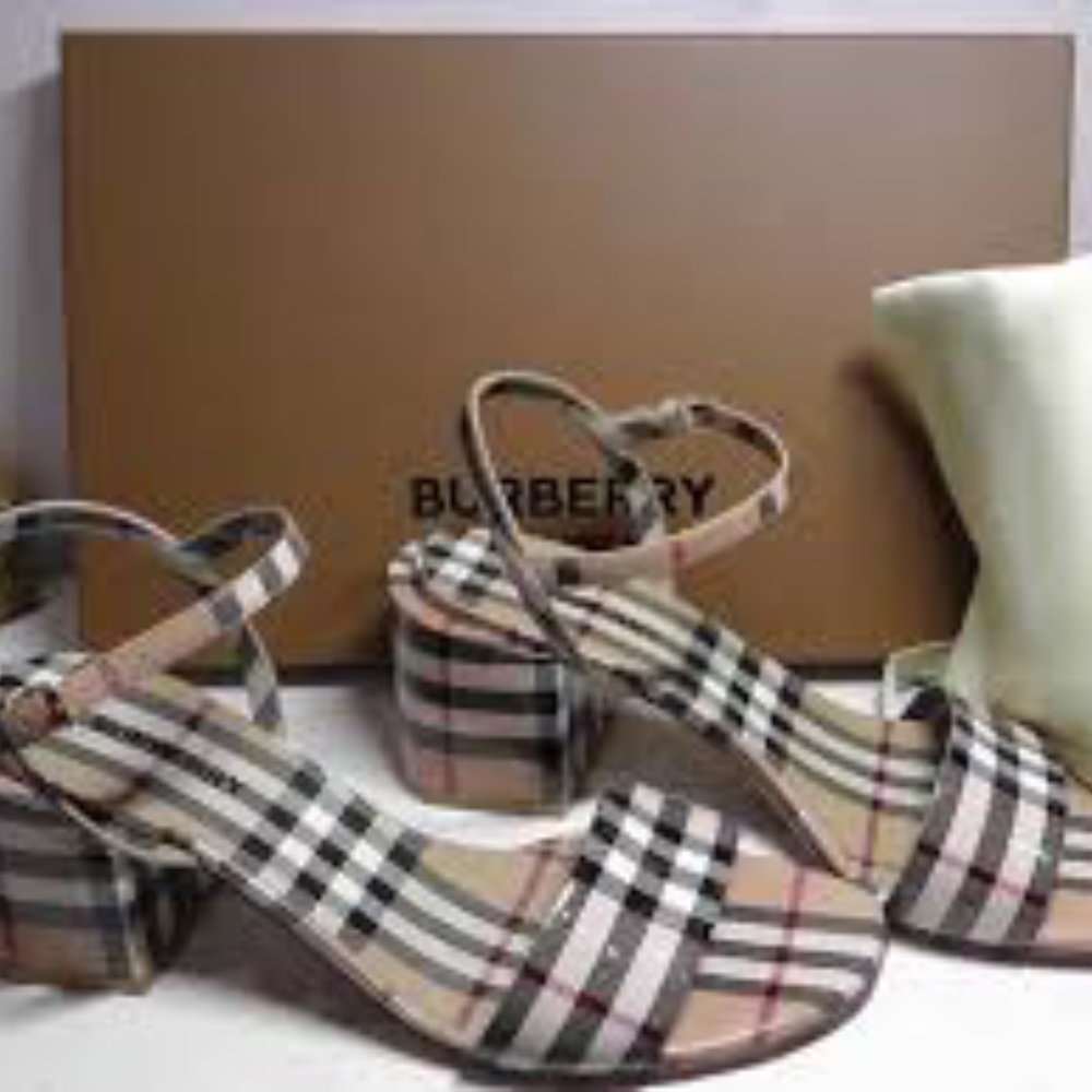 Burberry heels
